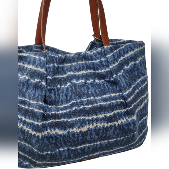 Lucky Brand Stay Sandy Beach Tote - Picture 7 of 8